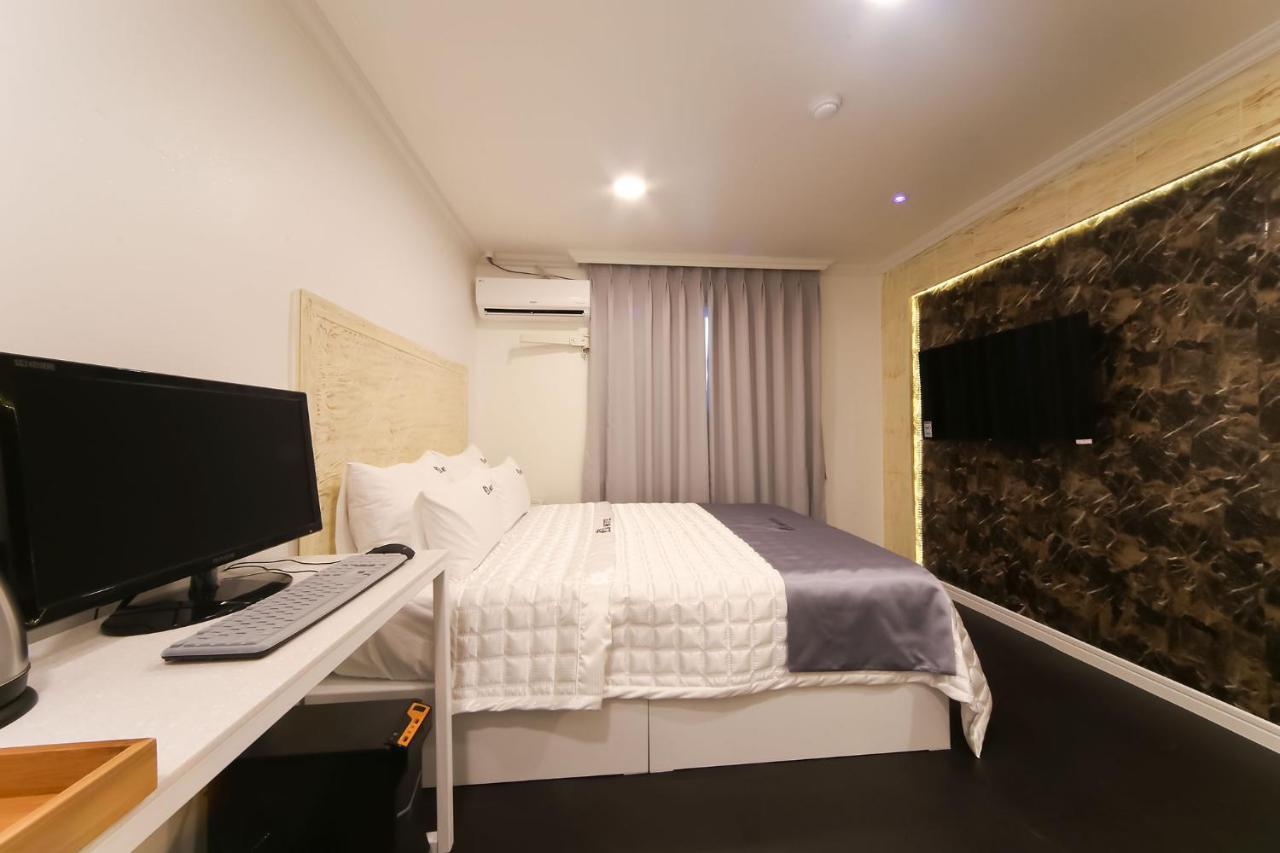Prince Motel Ciudad Metropolitana de Ciudad Metropolitana de Busan Exterior foto