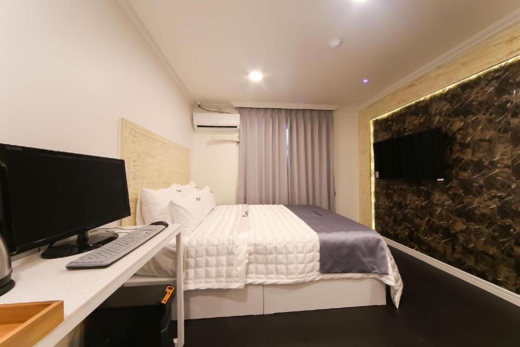 Prince Motel Ciudad Metropolitana de Ciudad Metropolitana de Busan Exterior foto